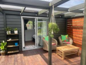 Beach Bach Whangaumu Bay Tutukaka