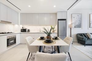 Artistic Stay at Beach Mansion - Private Beach