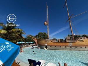 Piazza com acesso ao Acqua Park, Splash e Slider