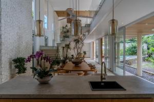 Brand New Elegant 4BR Villa Nelsia