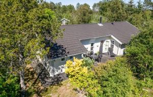 3 Bedroom Amazing Home In Ålbæk