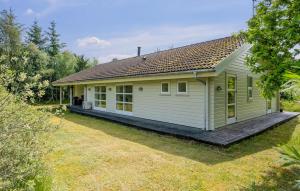 3 Bedroom Amazing Home In Ålbæk