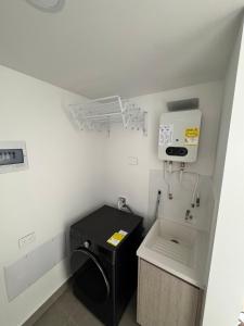 Hermoso apartaestudio a pasos de el cable, excelente ubicación cerca de todo