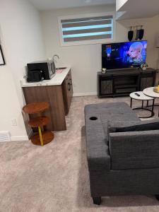 Cozy and Stylish Private Basement Suite