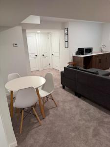 Cozy and Stylish Private Basement Suite