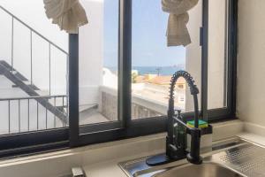 Ocean view apartment by Parque Ciudades Hermanas