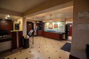 Kings House Motor Hotel, a Dazzlerby Wyndham