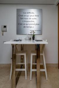 Bright Luxury Studio Apartment - City Center