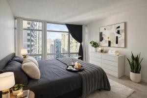 Central 2BR Apartment Walk to English Bay
