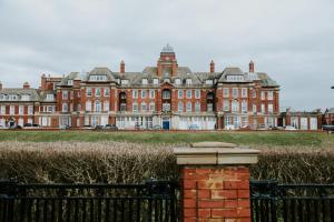 42 Admiral Point, Queens Promenade, Blackpool, FY2 9GL