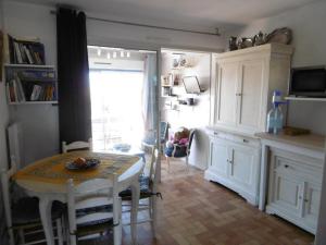 Rez-de-jardin 4 pers proche plage et port Noirmoutier - FR-1-823-32