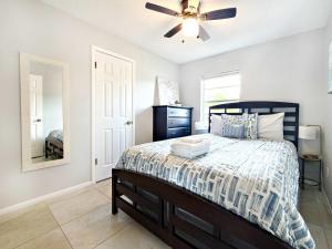 Brand NewPainted Vacation Hse NrUCF PetsOK Fenced