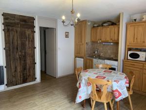 Studio cabine fonctionnel - 4 pers. - FR-1-871-55