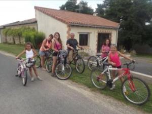 Mobil-home avec terrasse - 6 pers. - API-1-52-2015