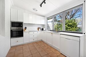 Marvellous March - Central 2 Bed Wi-Fi