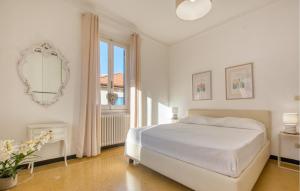3 Bedroom Lovely Apartment In Sestri Levante