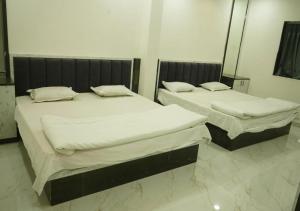 Shri Hari Executive Lodge