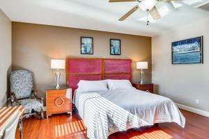 Golf, Relax and Explore at this Vegas Stay with golf course access