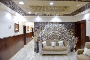 Lorenda Tahrir Hotel Near Metro and Museum