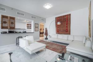 Free Housekeeping Visits During Your Stay - StayShort - Cozy 1BR Haven in Business Bay Sleeps 2