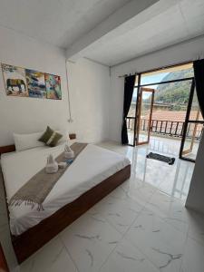 Views Backpackers Hostel