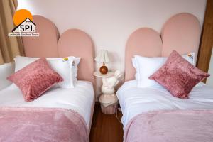 Landmark Sunshine Hotel