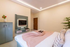 The Fernstead Hillview 5-BHK Villa With Private Pool & Terrace Near Major Beaches