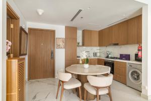 Silkhaus Vacation Homes Modern 2BDR in Meydan Azizi Riviera