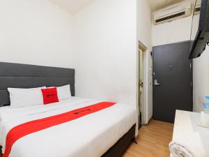 RedDoorz Plus @ Danau Sunter Utara