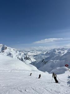 Boutique Chalet Panoramic Views Hot Tub