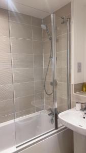 Double En-suite Room near Cribbs Causeway