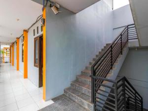 RedDoorz @ Jagakarsa 2