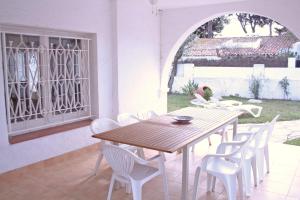 Charming seafront villa