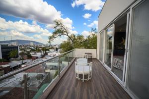 Loft tipo Penthouse con terraza panorámica y mesa de billar