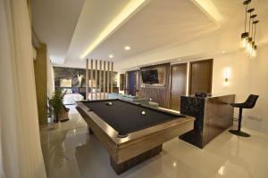 Loft tipo Penthouse con terraza panorámica y mesa de billar