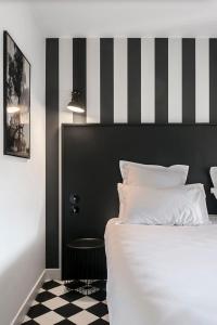 Hotels Hotel des Carmes : photos des chambres