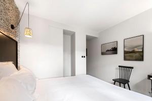 Hotels Hotel des Carmes : photos des chambres