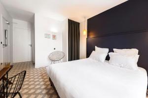 Hotels Hotel des Carmes : Chambre Double Deluxe