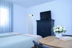 Hotel Road Rooms