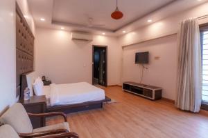 Aureva Rajbagh Retreat