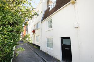 Marine Gardens - Central - by Brighton Holiday Lets