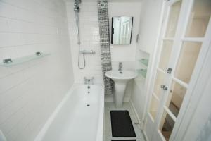 Marine Gardens - Central - by Brighton Holiday Lets