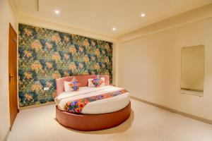 FabHotel Relax Inn Executive