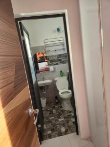 EL JAES Guesthouse 3 bdrms 10-15pax