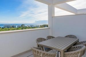 Sea View Brand New 3BR Luxury Retreat Pool Gym