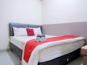 RedDoorz @ Jalan Biak Roxy Jakarta