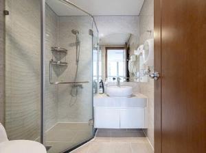 3Br Landmark 81, view City