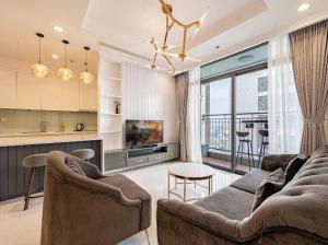 3Br Landmark 81, view City