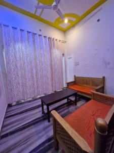 SSP Homestay - Near Shree Ram Mandir, Family AC Rooms & Free Parking