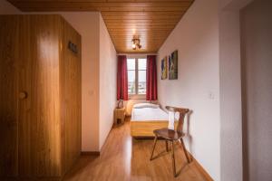 Apartment with Balcony room in Chalet Cecile - Hotel Tell